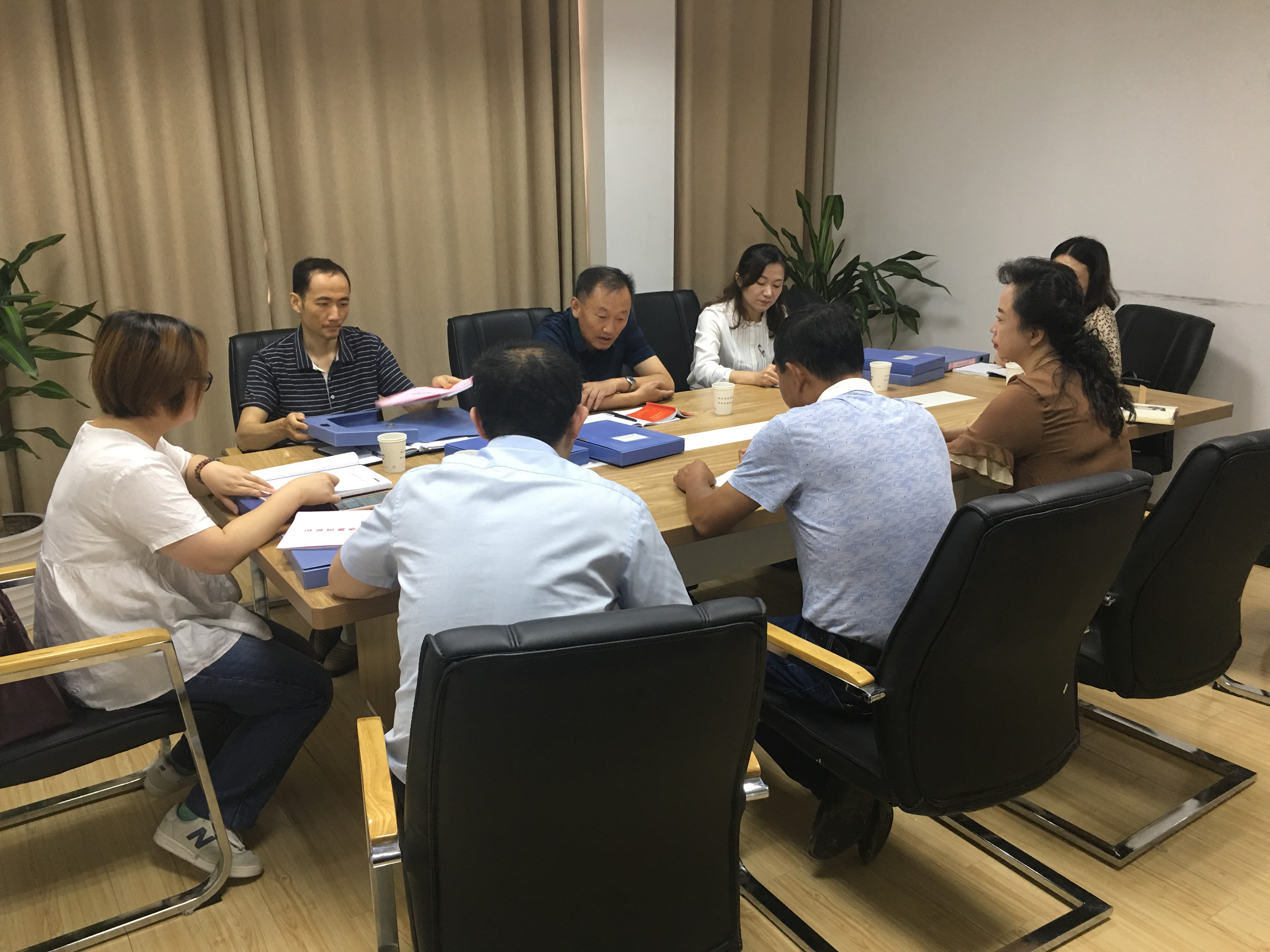 市城管局副局长程海东到安庆港华检查指导党建工作
